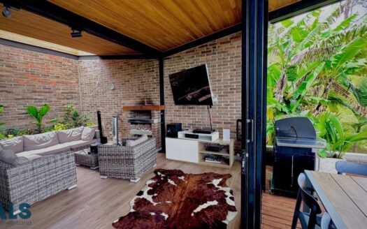 Casa Moderna Frente a la represa en la Vereda Bonilla, El Peñol – 2 Habitaciones – MLS 257056