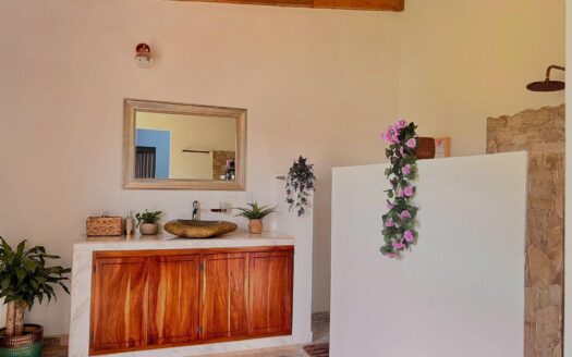 El Peñol, Vereda La Cristalina – Casa de Campo de 4 Habitaciones con Vista al Embalse – MLS 248191