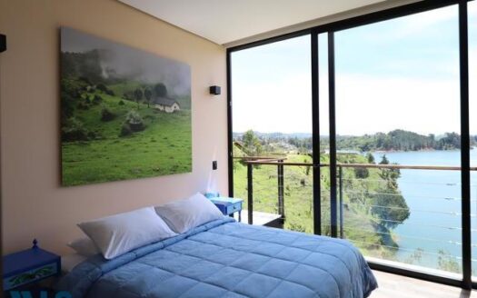 Casa de 2 Habitaciones Frente a la represa en Bonilla El Peñol – MLS 241348