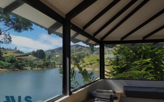 Finca El Peñol La Cristalina con 2 Casas – MLS 244242