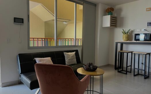 Apartamento Amoblado de 2 Habitaciones en el Malecón de Guatapé – MLS 255453