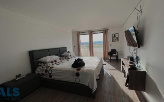 Finca de Lujo de 5 Habitaciones en El Roble, Guatapé – MLS 252228