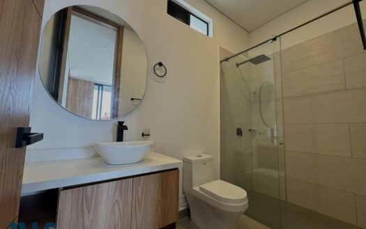 Casa de Lujo de 2 Habitaciones en Guatapé La Sonadora – MLS 250155