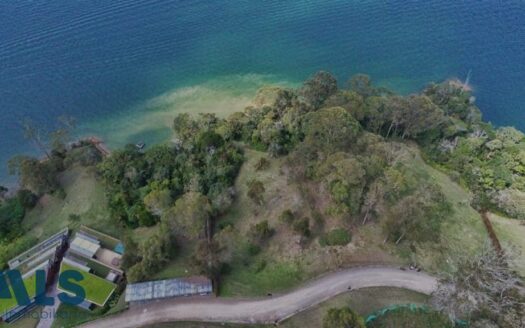 Lote en Los Naranjos, Guatapé con Vistas Panorámicas – MLS 254296
